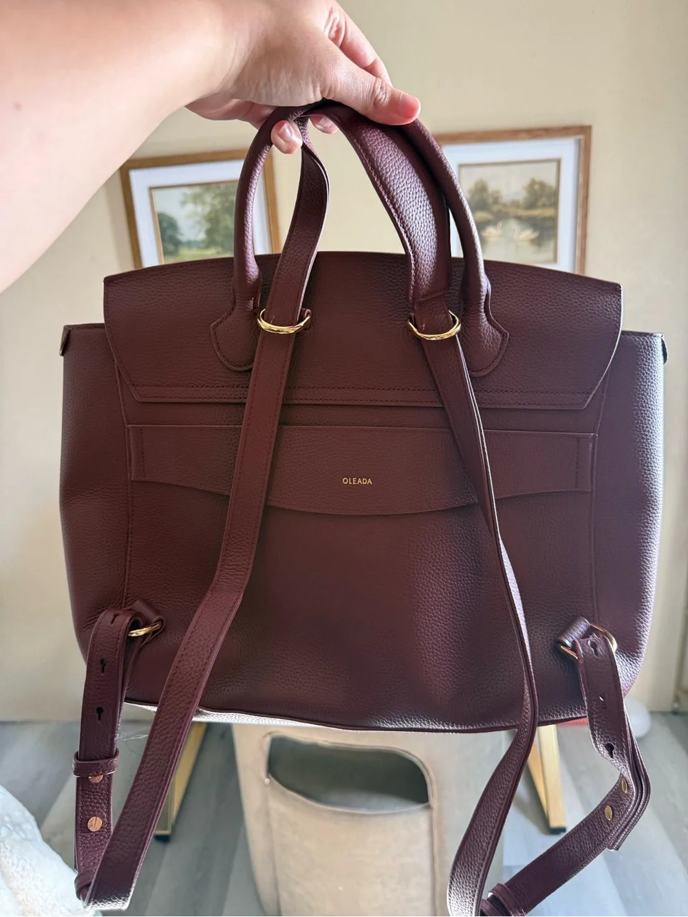Oleada backpack in “Scarlette”